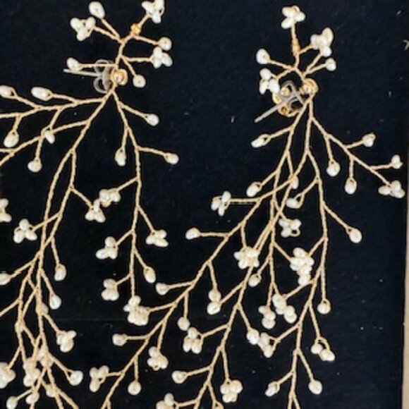 14 / Quatorze gold tone pearl earrings BRAND NEW, NEVER WORN! - Picture 3 of 3